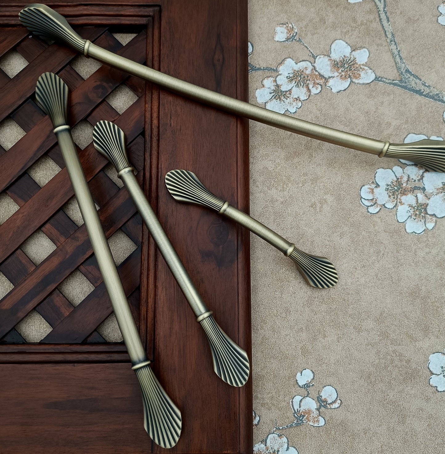 Antique Handles Pulls Cabinet Drawer Dresser Furniture Knob Handle Pulls Matt Dark Gold  - 1 pcs