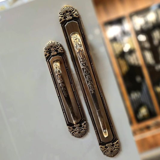 Pure Brass Antique Plate Door Handle  for Main Door Royal Vintage Pull Handles With Backplate - 1 Pcs